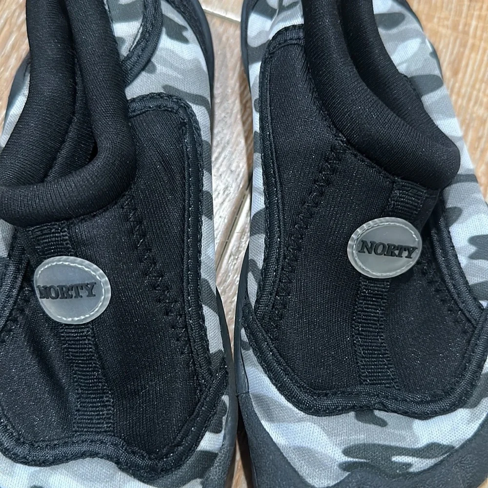 Norty swim shoes